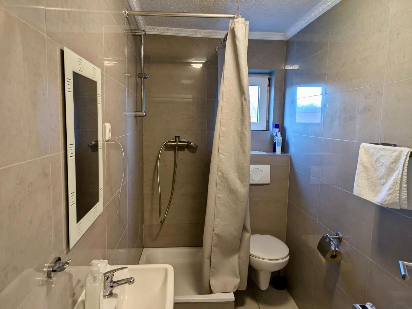 In - Ruhige Lage Mit Bester Anbindung Apartment *