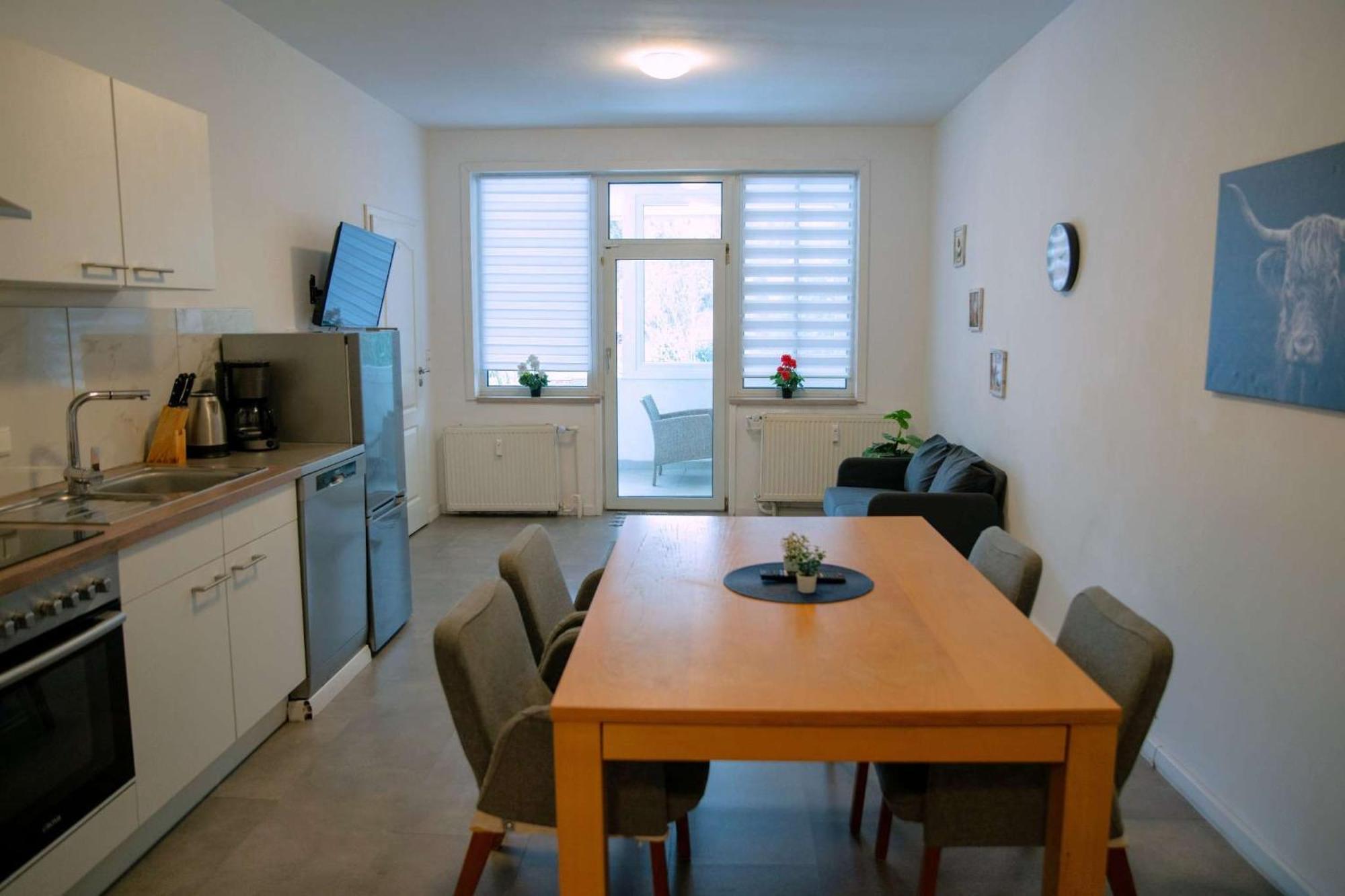 Apartment In - Ruhige Lage Mit Bester Anbindung